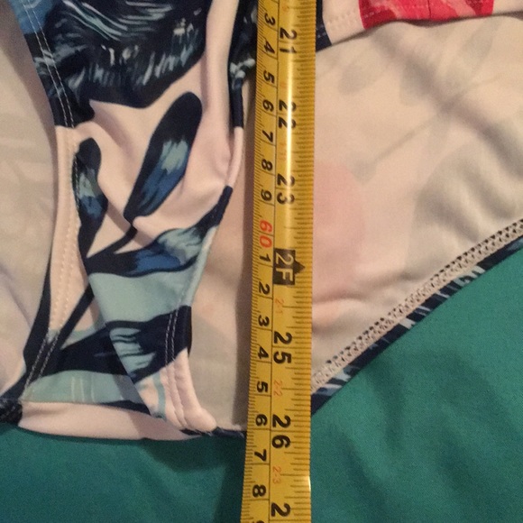 Women’s Backless High Waisted Swimsuit - Picture 7 of 8